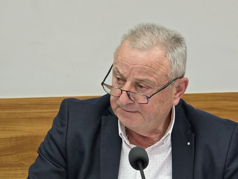 Казанджиев към кмета: Настина сте различен, но в отрицателен план. Към сглобката: Съсипвате гражданите