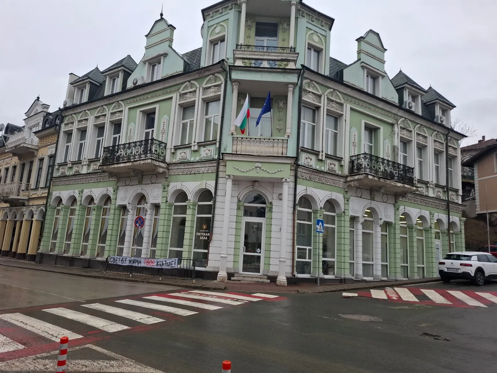 Омбудсманът с препоръка към кмета на Ловеч: Необходими са спешни мерки за достъп на хората с увреждания до институциите