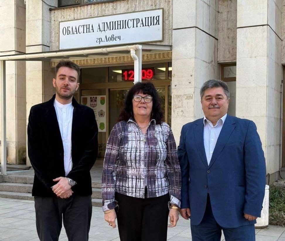 Според водача на листата на „Непокорна България“ болницата в Троян е в криза, кметът Михайлова отсече, че докторът бърка общината