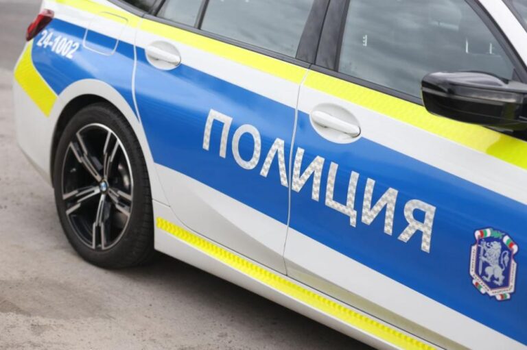 В Луковит заловиха за втори път млад мъж да шофира автомобил без номера