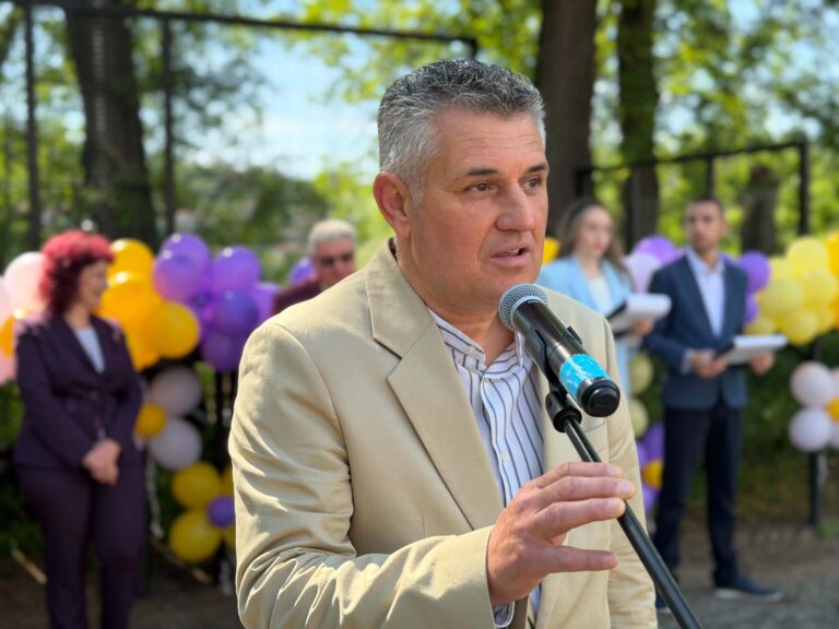 Областният управител пожела на добър час на випуск 2026 на Езиковата в Ловеч